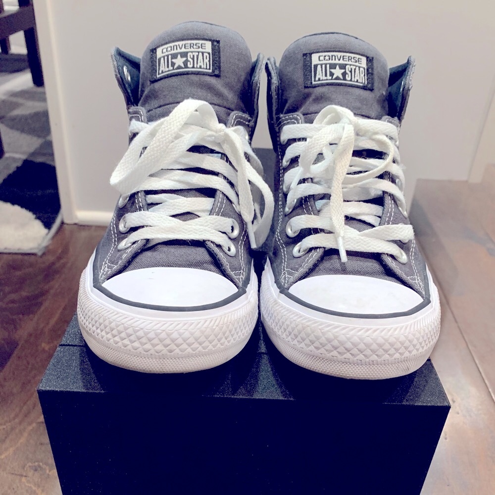 Men's Gray Converse Leather Sneakers Size 7.5